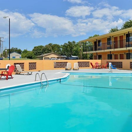 Americas Best Value Inn Ponca City Buitenkant foto