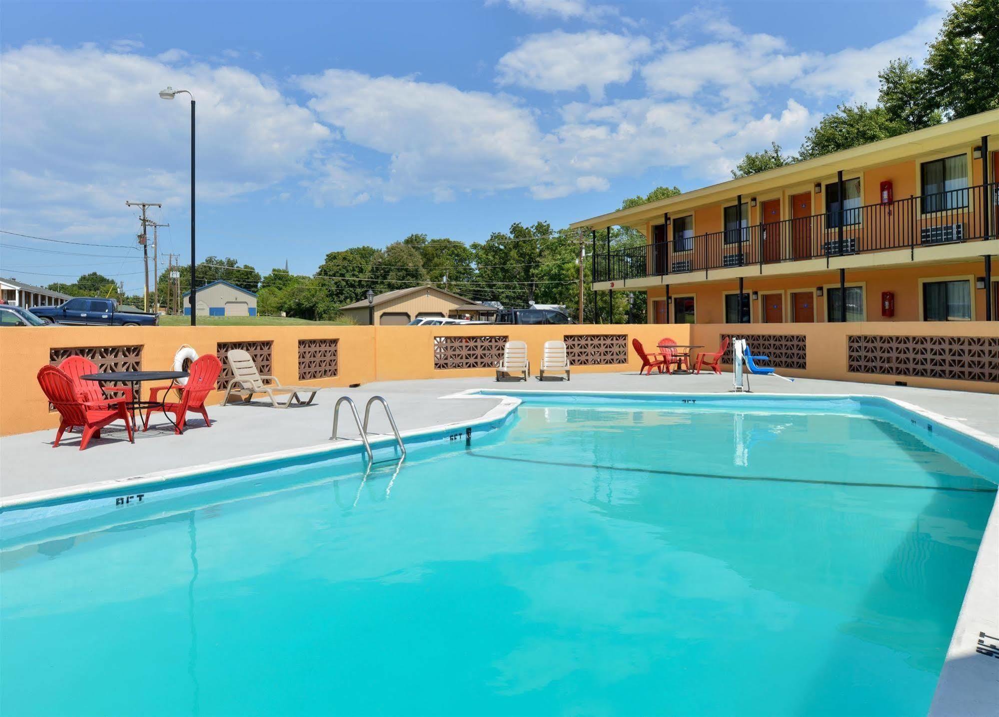 Americas Best Value Inn Ponca City Buitenkant foto